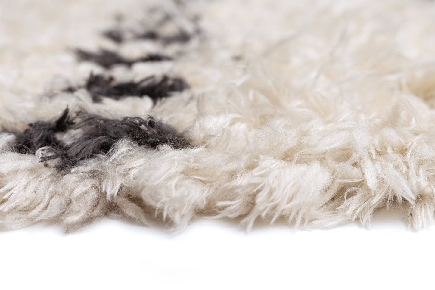 Kandake Cream & Black Tribal Shag Rug