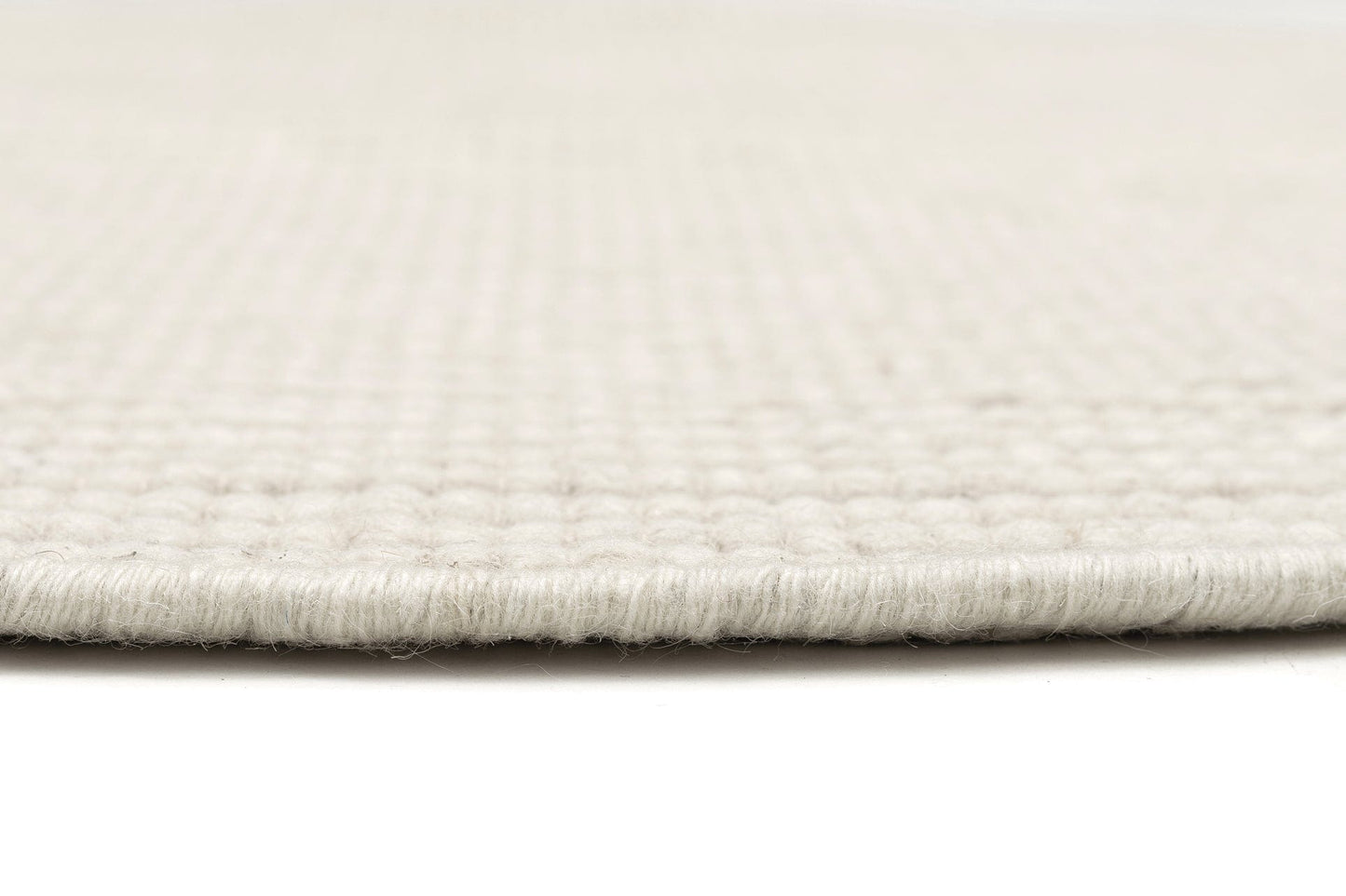 Larvic Ivory Chunky Wool Round Rug