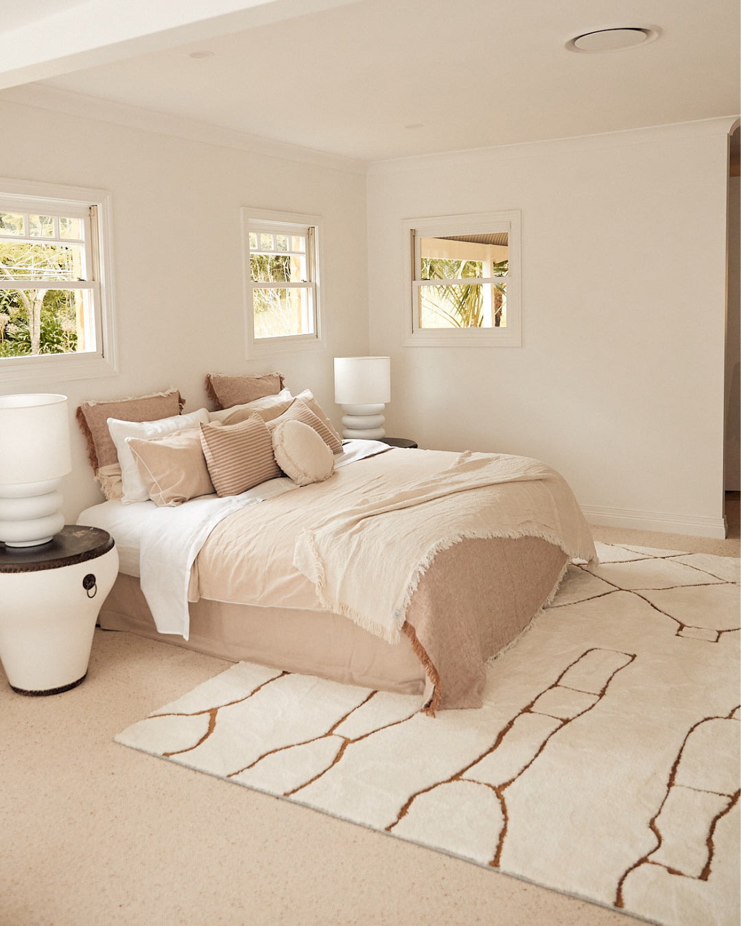 Alayna Cream and Gold Tribal Shag Rug
