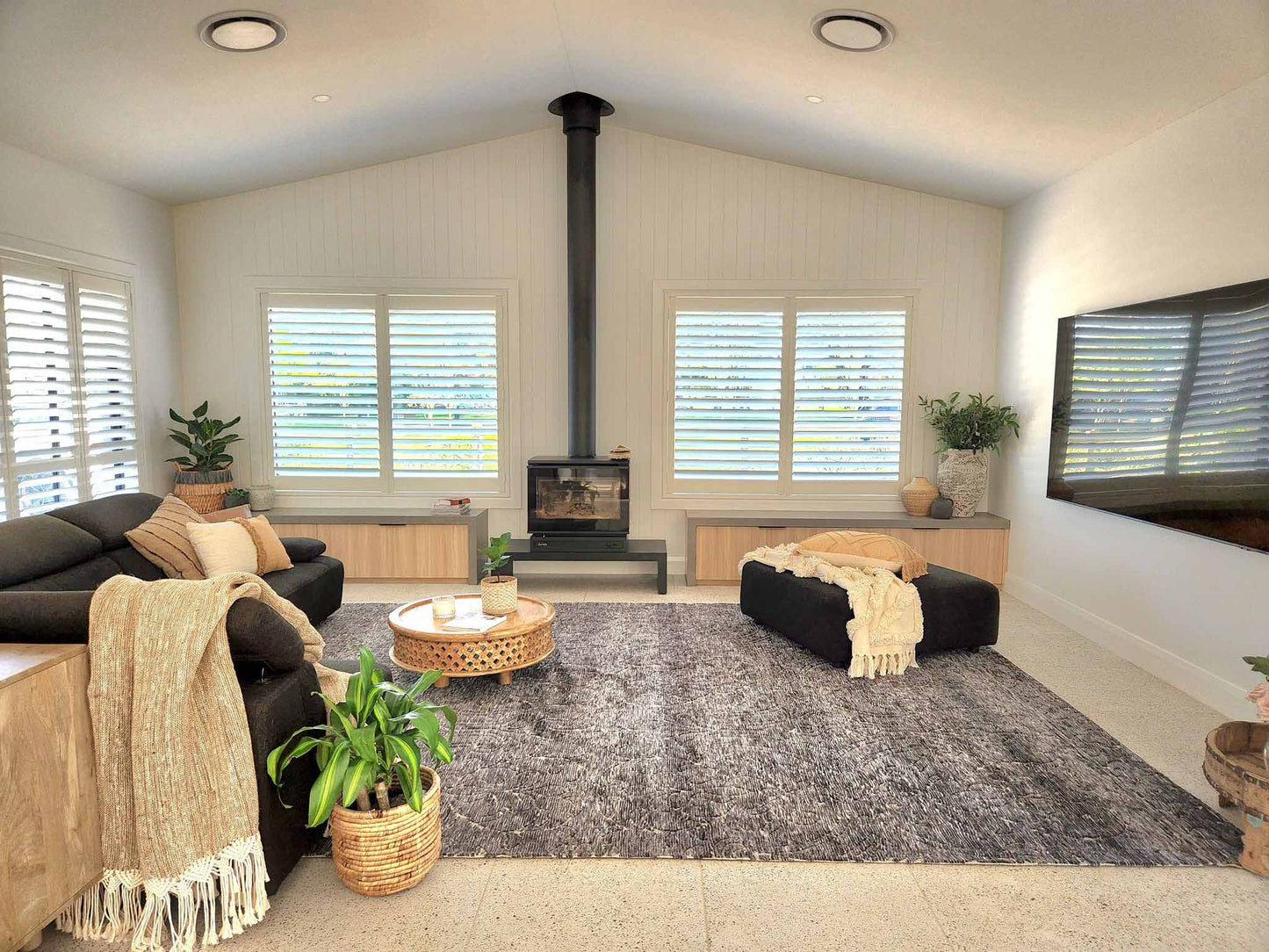 Avery Charcoal Grey And Ivory Rug