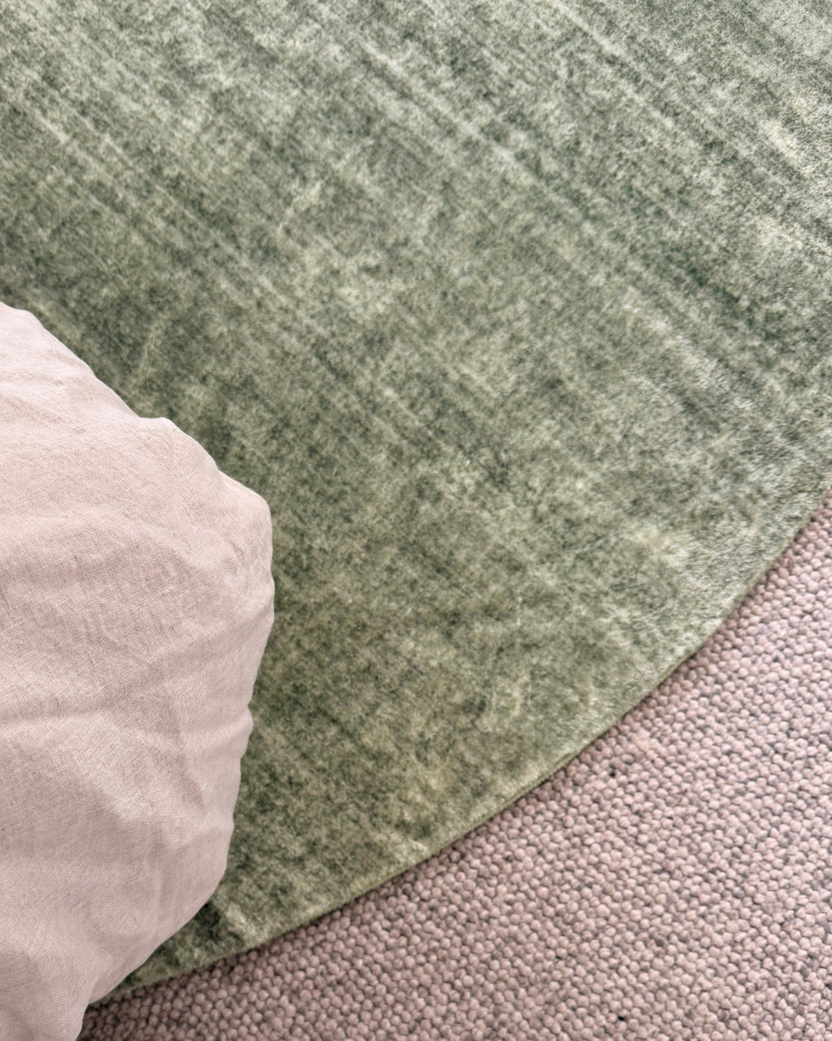 Elena Green Minimal Washable Round Rug