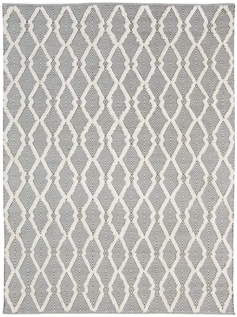 Emelie Monochrome Diamond Tufted Indoor Outdoor Rug