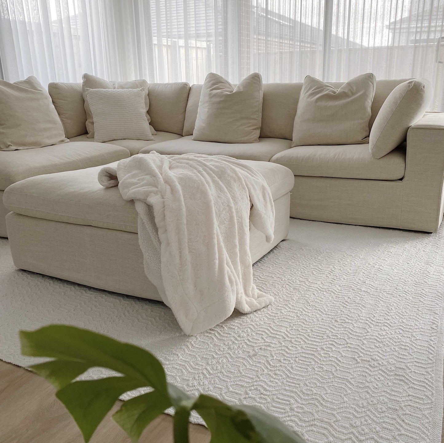 Ivy Ivory Indoor Outdoor P.E.T Rug