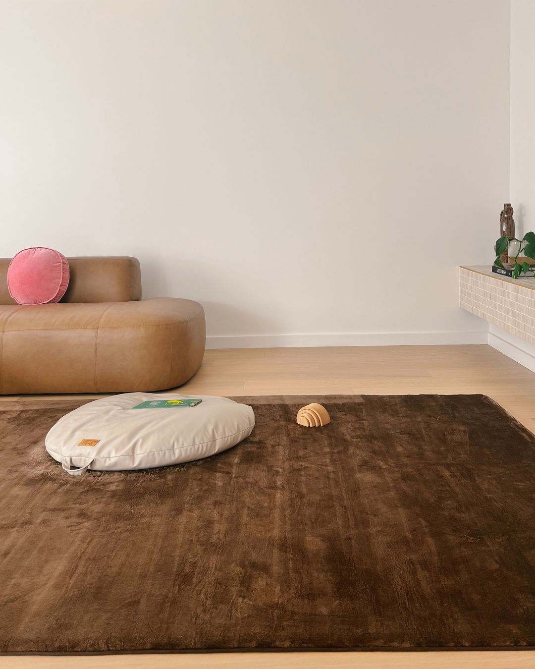 Lou Brown Rollie Pollie Playmat
