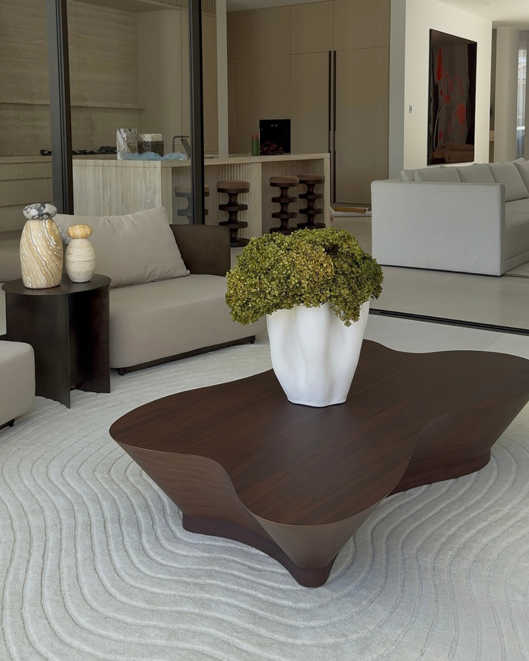 Nafiya Cream Modern Hand-Tufted Wool Rug