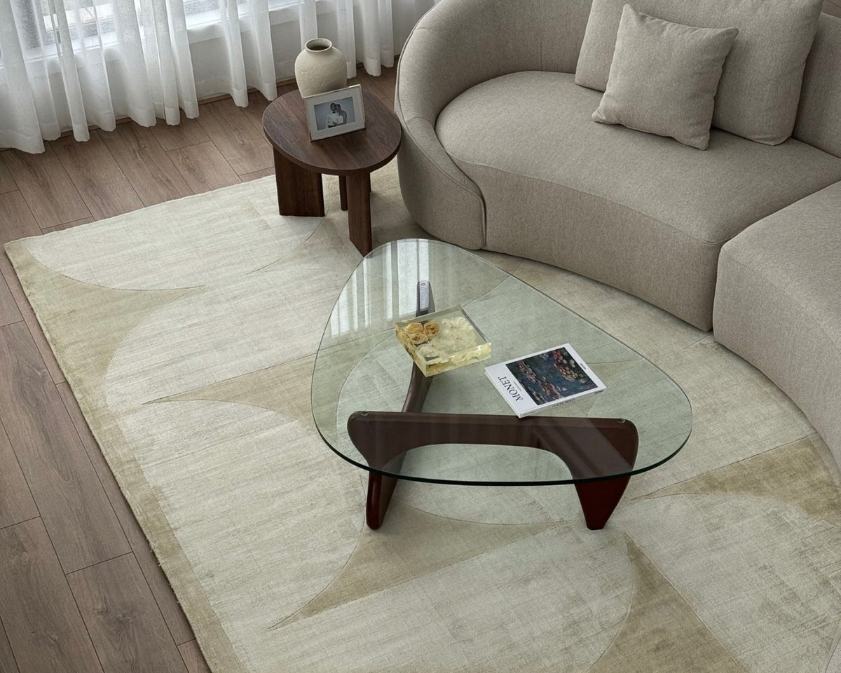 Nanika Cream Hourglass Viscose Rug
