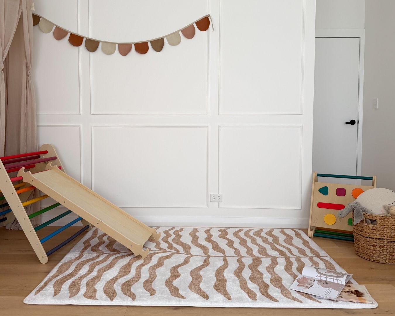 Nix Sand Botanical Rollie Pollie Playmat