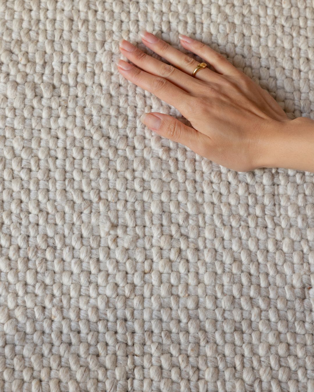 Ornussa Natural Silver Loop Rug