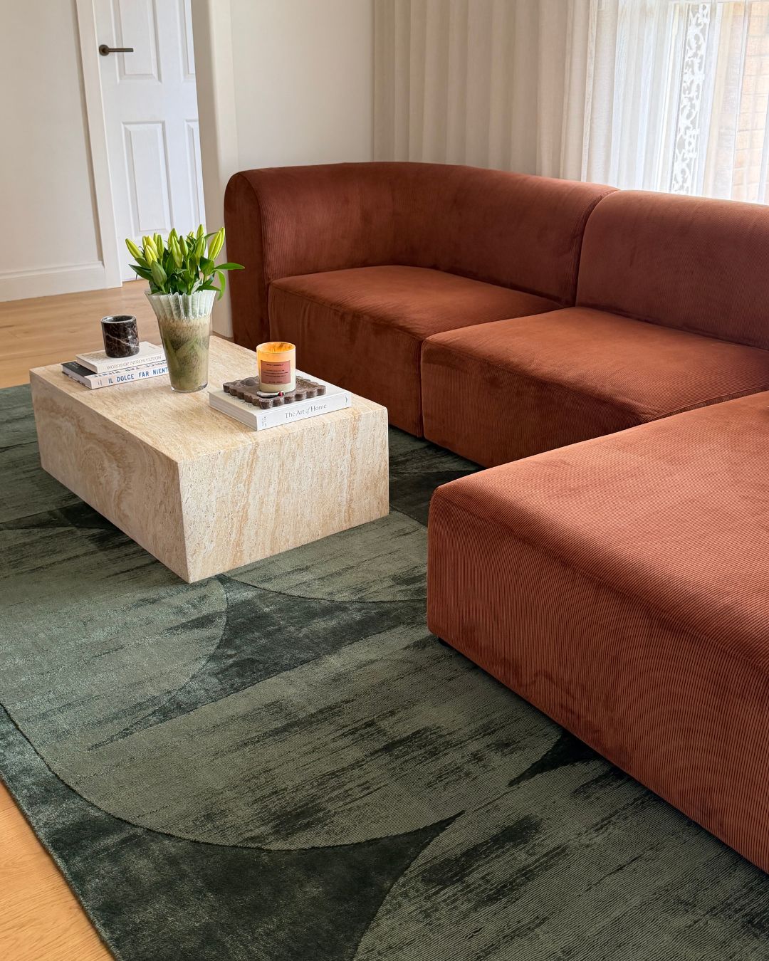 Sefina Green Hourglass Viscose Rug