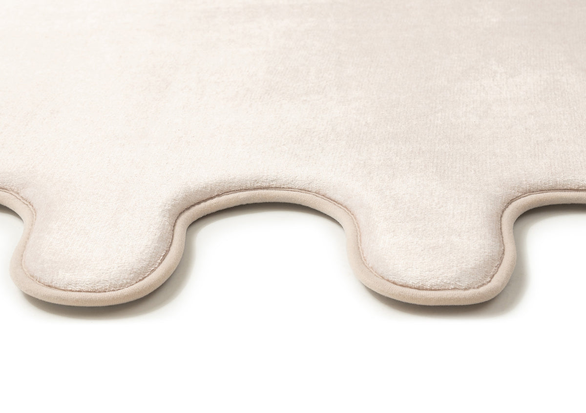 Sumi Parchment Scallop Rollie Pollie Playmat