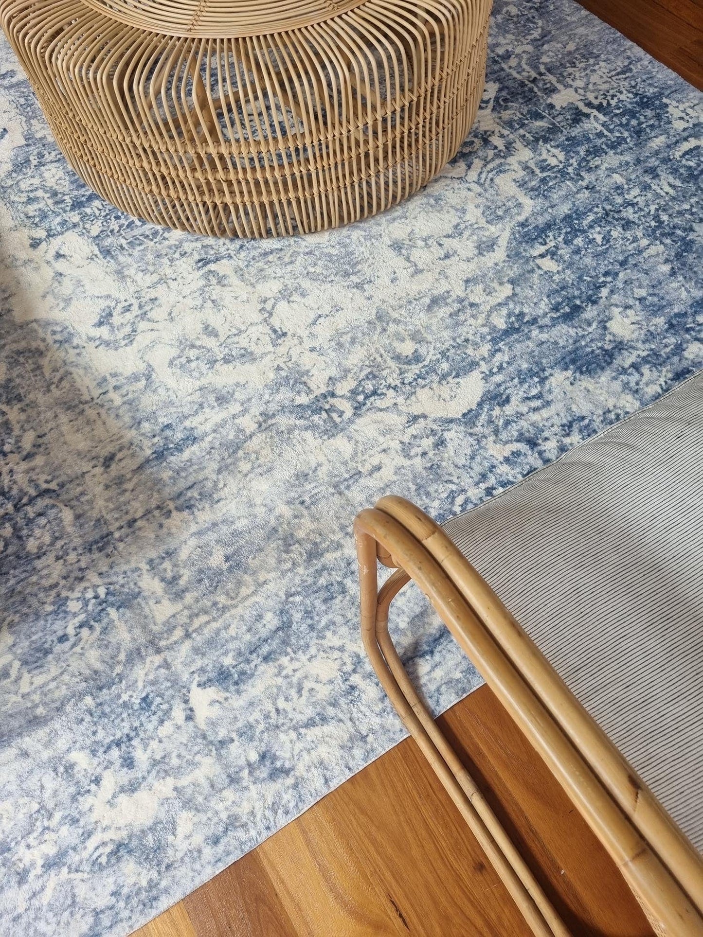 Suri Blue and Grey Distressed Washable Rug