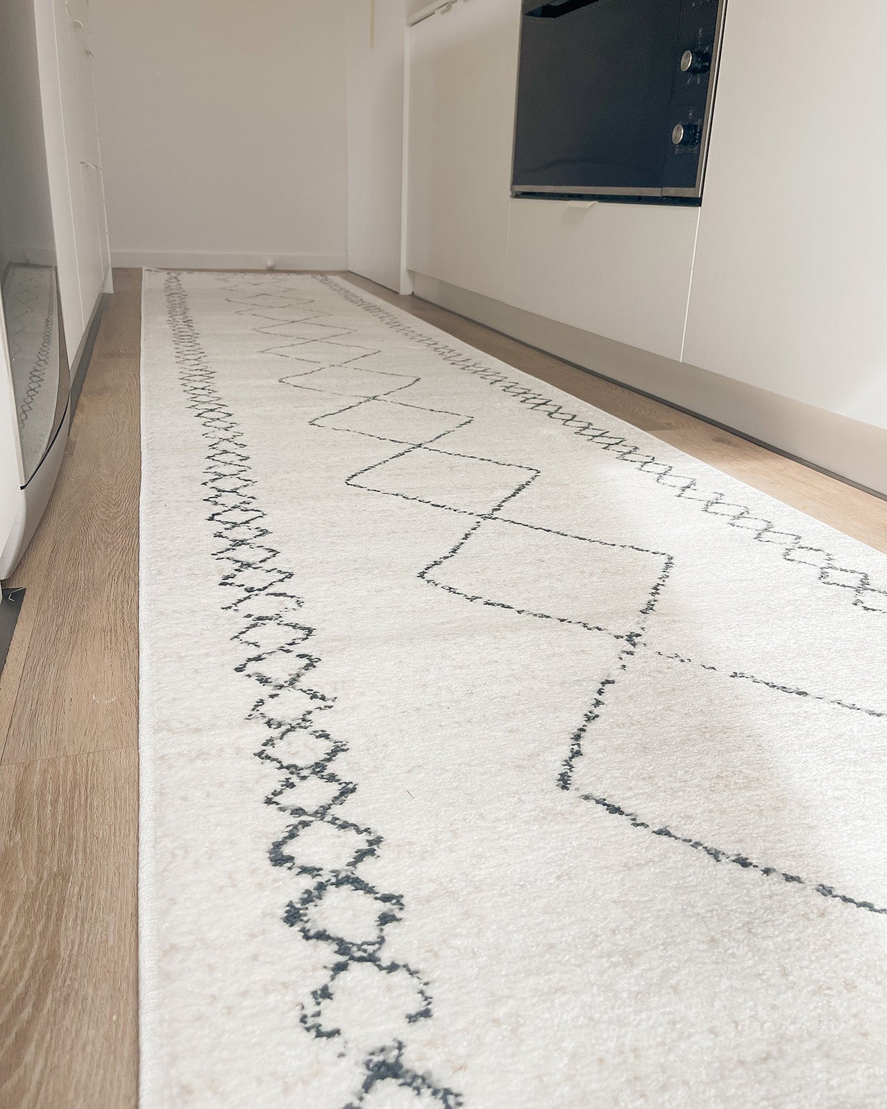 Tamira Grey and Ivory Diamond Tribal Runner Rug
