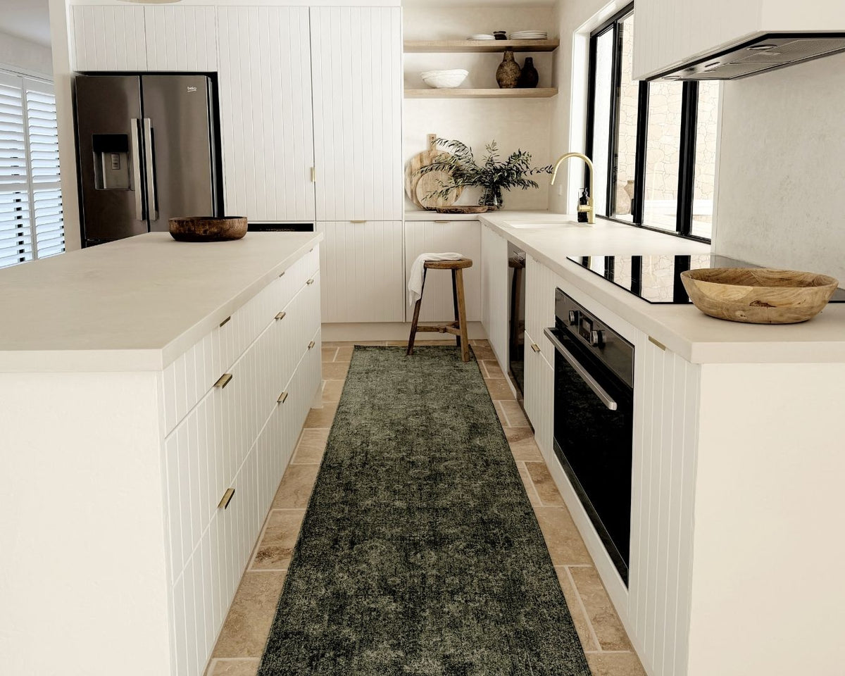 Vinchi Tonal Distressed Forest Green Runner Rug