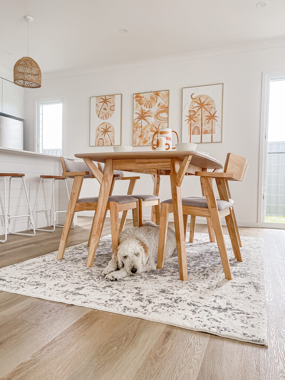 Yelina Cream and Grey Distressed Washable Rug